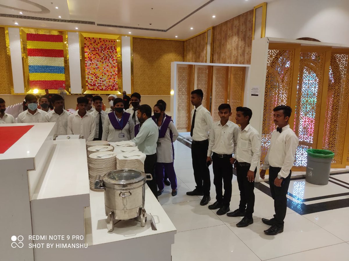 BABLEINDIA's tweet photo. To bridge the gap between the aspirants and their dream job, classroom knowledge is not enough. Therefore, an industrial visit for F&amp;B batch under @DDUGKYMoRD Ara, Bihar was arranged at #MastiffRegalResort to gain practical exposure of job market.
@brlps_jeevika @Sanjaykabir4 https://t.co/tQK5IOneJJ