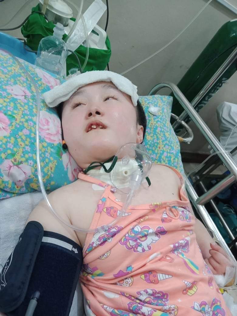 PlushiesForHope's tweet photo. Please don't scroll without sharing

URGENT: Help us raise 6,000 pesos ($125) for Nicole's operation. Her trache must be replaced ASAP.
She is currently admitted at PGH. 
She's diagnosed w/ Conginetal Hydrocephalus, Pneumonia Tracheostomy, Gastronomy tube insterted and Diabetes. https://t.co/39jWLt7eNt