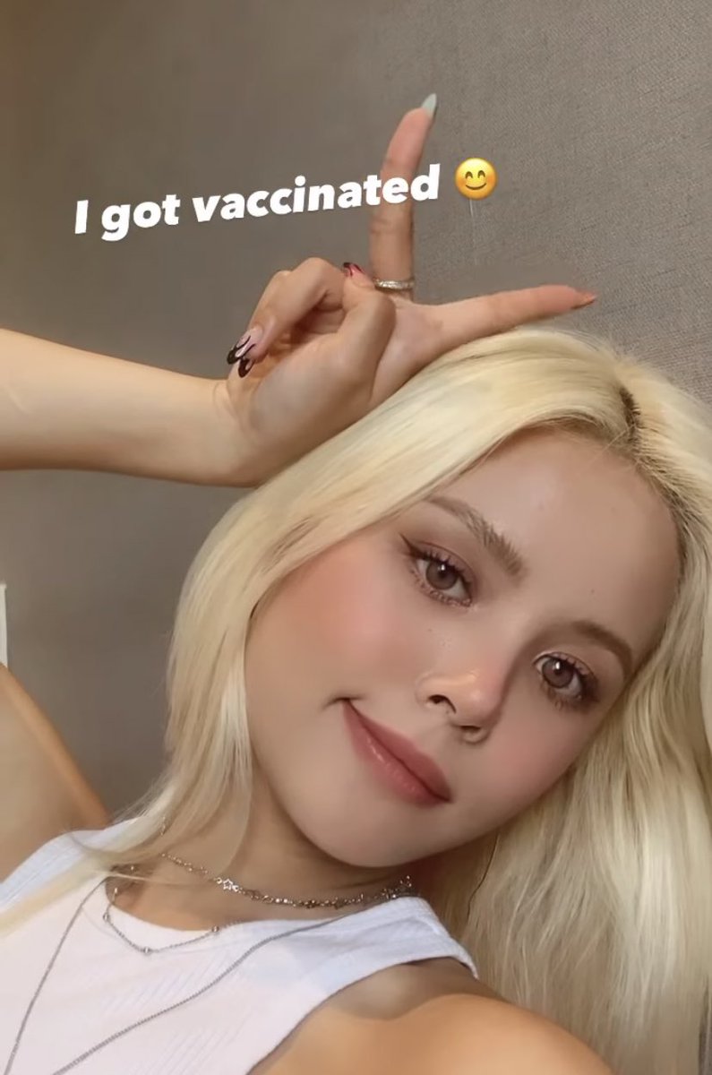 sornarchives's tweet photo. sorn said hot people get vaccinated🥵

#손 #SORN #씨엘씨 #CLC https://t.co/l81AKHJdB7