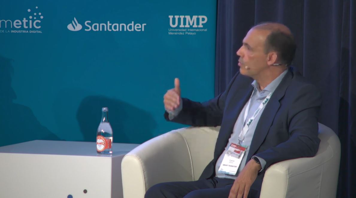 GrantThorntonSp's tweet photo. “Vivimos un momento histórico. Nunca antes se había tenido tanta financiación para impulsar proyectos de #TransformaciónDigital”, @cgonzalezluis, Socio de Consultoría y responsable del equipo #NextGenGT de nuestra Firma. ¡Accede al directo! 👉 https://t.co/obyFoi6p2C #santander35 https://t.co/FZstjIuVdT