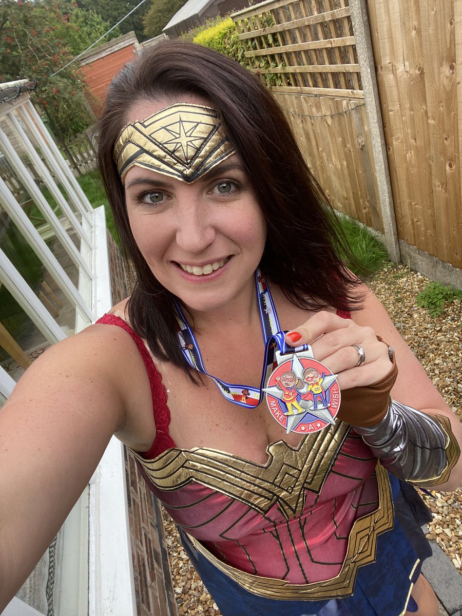lou_c_getsfit's tweet photo. Running dressed as Wonder Woman …. Just your average Wednesday 🦸🏻♀️🤷🏻♀️
#thesuperhero run for @MakeAWishUK set up by @ravbillan & @RunWithMrJones
#wonderwoman #running #marval #family #makeawish #virtualmedal #runningwoman https://t.co/zWy4g2j0gk