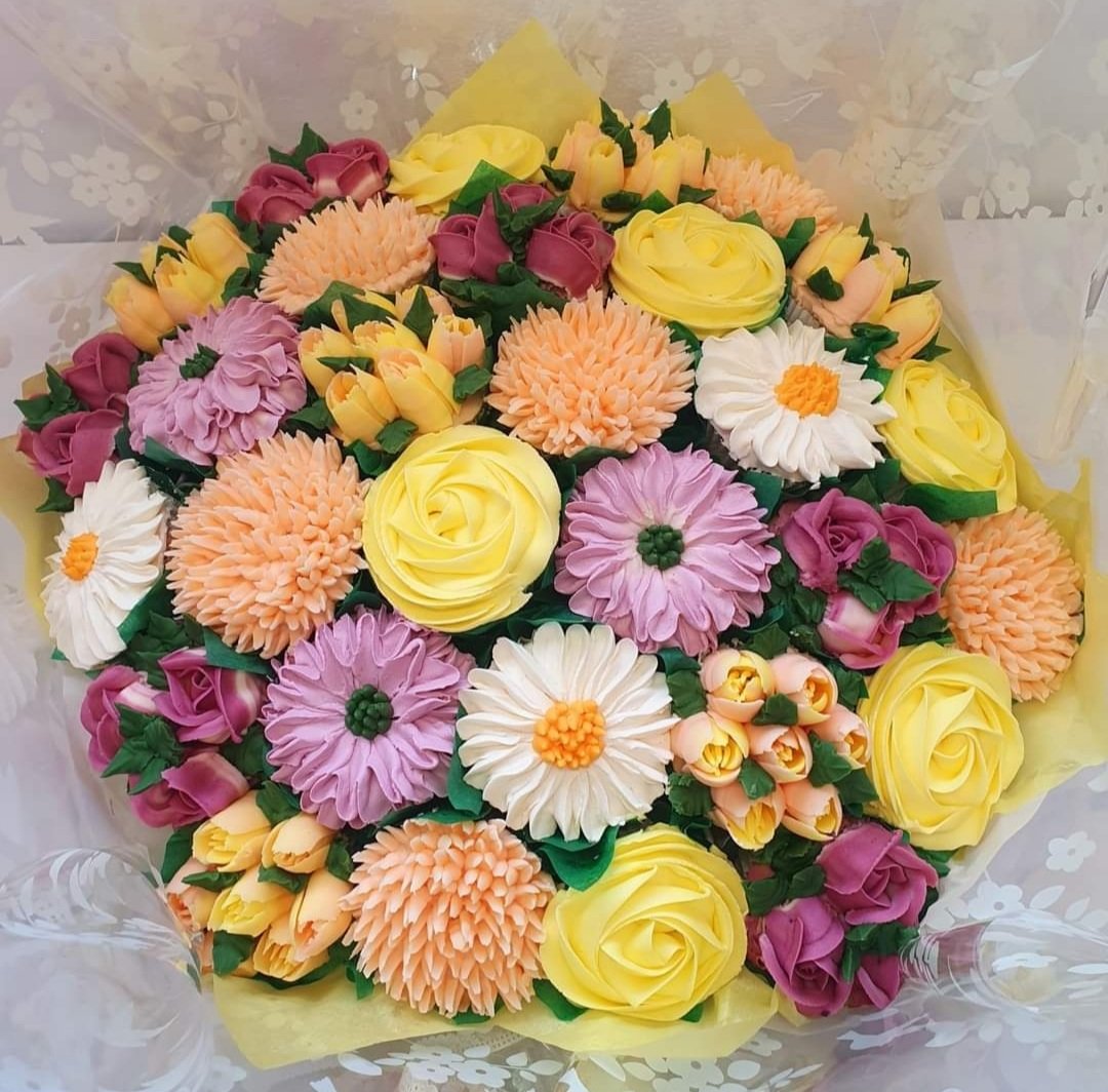 nobsaccepted1's tweet photo. A few cupcake bouquets
#sleaford #scoobycakes #Heckington #lincolnshire #lincolnshirefood #lincslive #lincsfm #lincolnshirefoodie #lincolnshirecakes #sleafordbusinesses #heckington #helpringham #villagelife #LincsConnect #Lincolnshire #baker #homebuisness https://t.co/1i0ENFJgPa