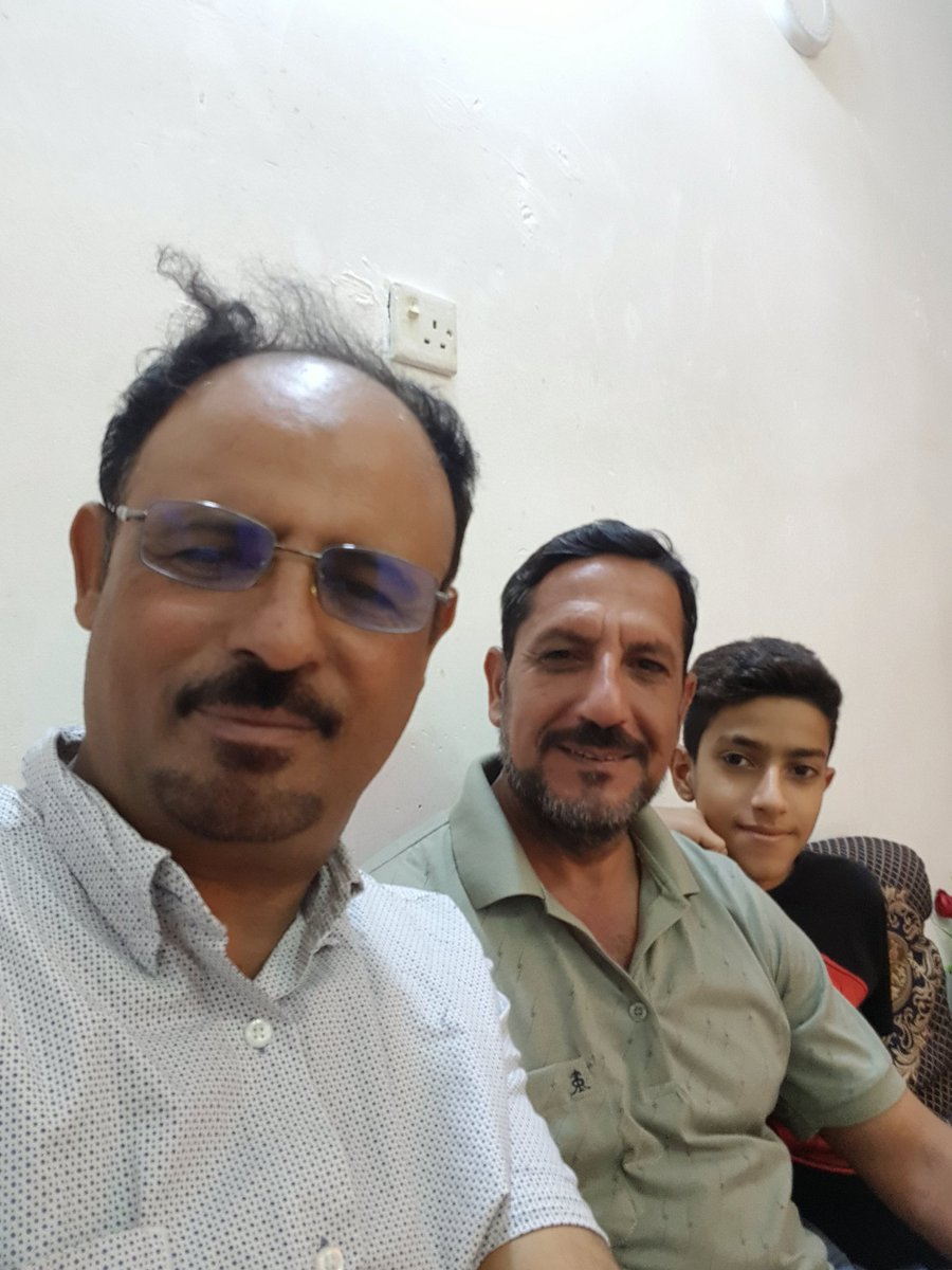 مع اخي وصديقي سيد محسن ابو حسين : ثمار  الارض تجني كل موسم ولكن ثمار الصداقة تجني كل لحظة 
تحياتي لشخصكم الكريم وكلكم اصدقائي