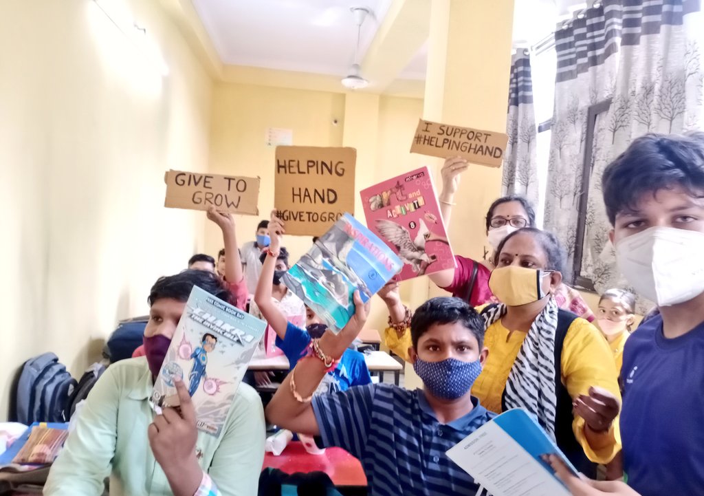AaravSeth_'s tweet photo. #HelpingHands #Drive6
@_WeRiseTogether Team distributed 200 books to children studying in Om SunRise School, #Indirapuram,#GZB.
Books pave the way for education & I believe education is a basic right.
@KaoHua3 @rwclimate @Sdg13Un @_sayema @ShreyaTuli_ @vanessa_vash @WakioDorcas https://t.co/zaExpHhVbp