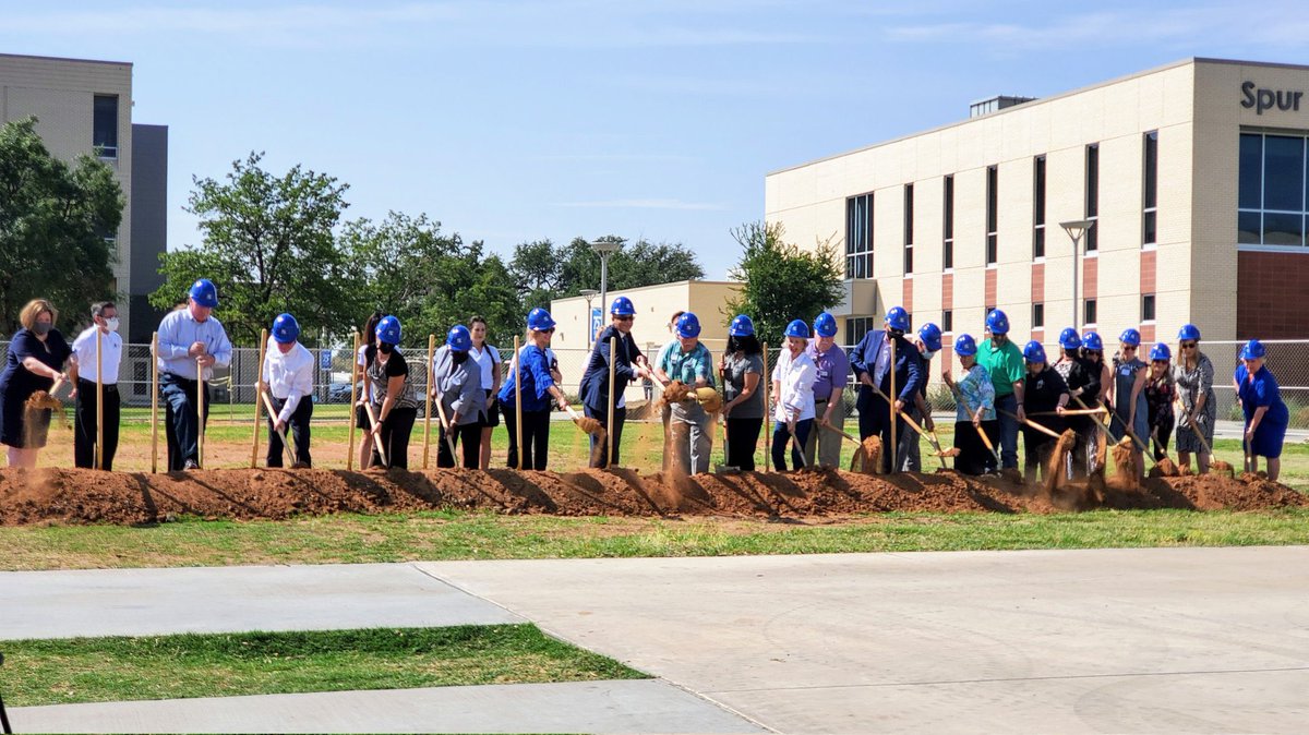 JacquiGore's tweet photo. What a great day @OdessaCollege as we celebrated the 75th Anniversary and broke ground on the Wood Health Sciences Building. Thank you to everyone who joined us in this celebration! It was great to see so many community leaders, alumni, retirees, employees &amp; students! #OC75 https://t.co/tZDiyDjXPQ