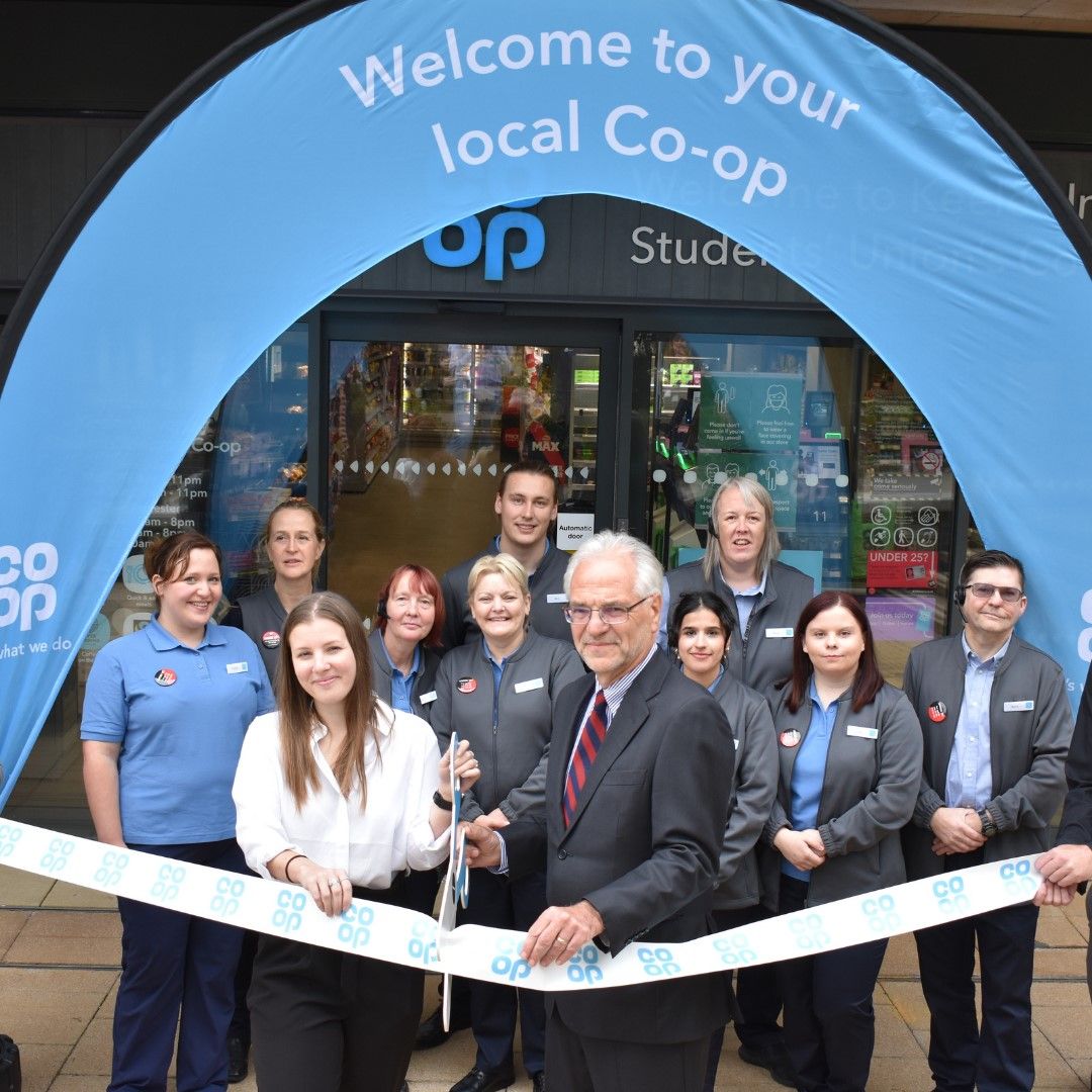 KeeleSU's tweet image. 🥳 KEELE SU CO-OP IS NOW OPEN 🥳

Welcome to your brand new on-campus shop. From bakery goods to beer and wine, fresh vegetables to frozen food, your new store provides a wide range of groceries and products 🛒
Make sure to register for a Co-op membership card and  TOTUM card 😀