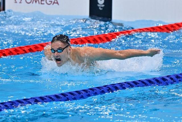 sportissimme's tweet photo. Florent Marais s'empare de la médaille de bronze sur le 100m dos.

#JeuxParalympiques #Paralympics #Tokyo2020 #ParaSwimming #Swimming #Marais #FlorentMarais #AllezLesBleus #FRA 

📸 @lequipe https://t.co/O0hhdeeXIr