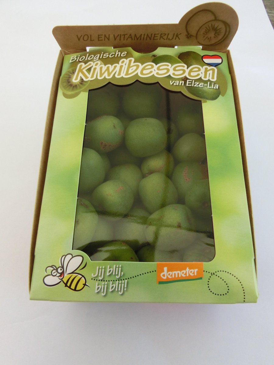 Nautorganic's tweet photo. De biologische kiwibessen worden weer geplukt! Vergeet niet om ze snel te kopen, want ze zijn maar een paar weken in het jaar beschikbaar.

De kiwibessen is een mini-kiwi met een gladde schil, die je in zijn geheel eet. Echt een fruitsnoepje, lekkerrrrr https://t.co/9k4TGIt8PV