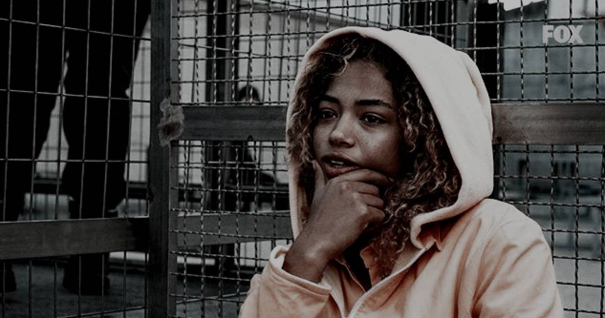 ㅤㅤ 

      𝔼ℕ 𝔹𝕌𝕊ℂ𝔸 𝕐 ℂ𝔸ℙ𝕋𝕌ℝ𝔸 ⨾

        ⤹⤹ Reclusa
        ⤹⤹ Recién llegada.
        ⤹⤹ Historia a elección.
        ⤹⤹  Otp w/ oc Maggie
        ⤹⤹  FC: Bcrta Vczquez.

  ⤹ ¿яτ?
ㅤ