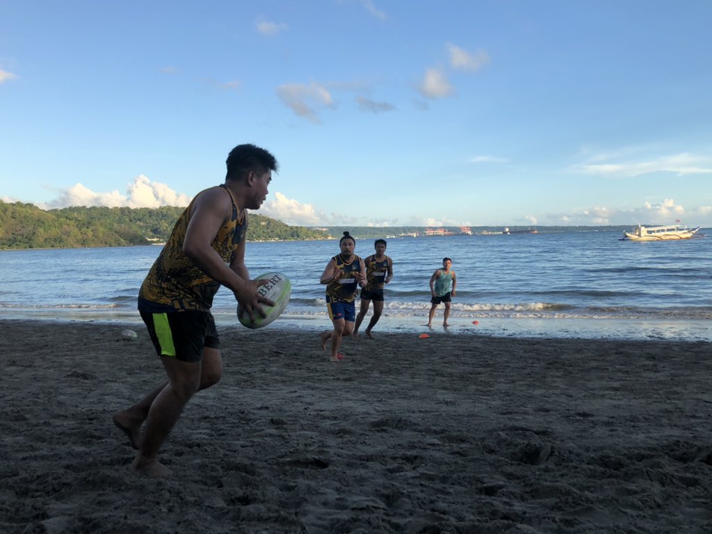JovanMasalunga's tweet photo. Love playing, love coaching, love managing.
#itsmorefuninthephilippines #PlayerCoach #PlayerManager #CaptainJet #DirectorJet #coachlife #rugbylife #livingthedream https://t.co/l9ghNybRaF