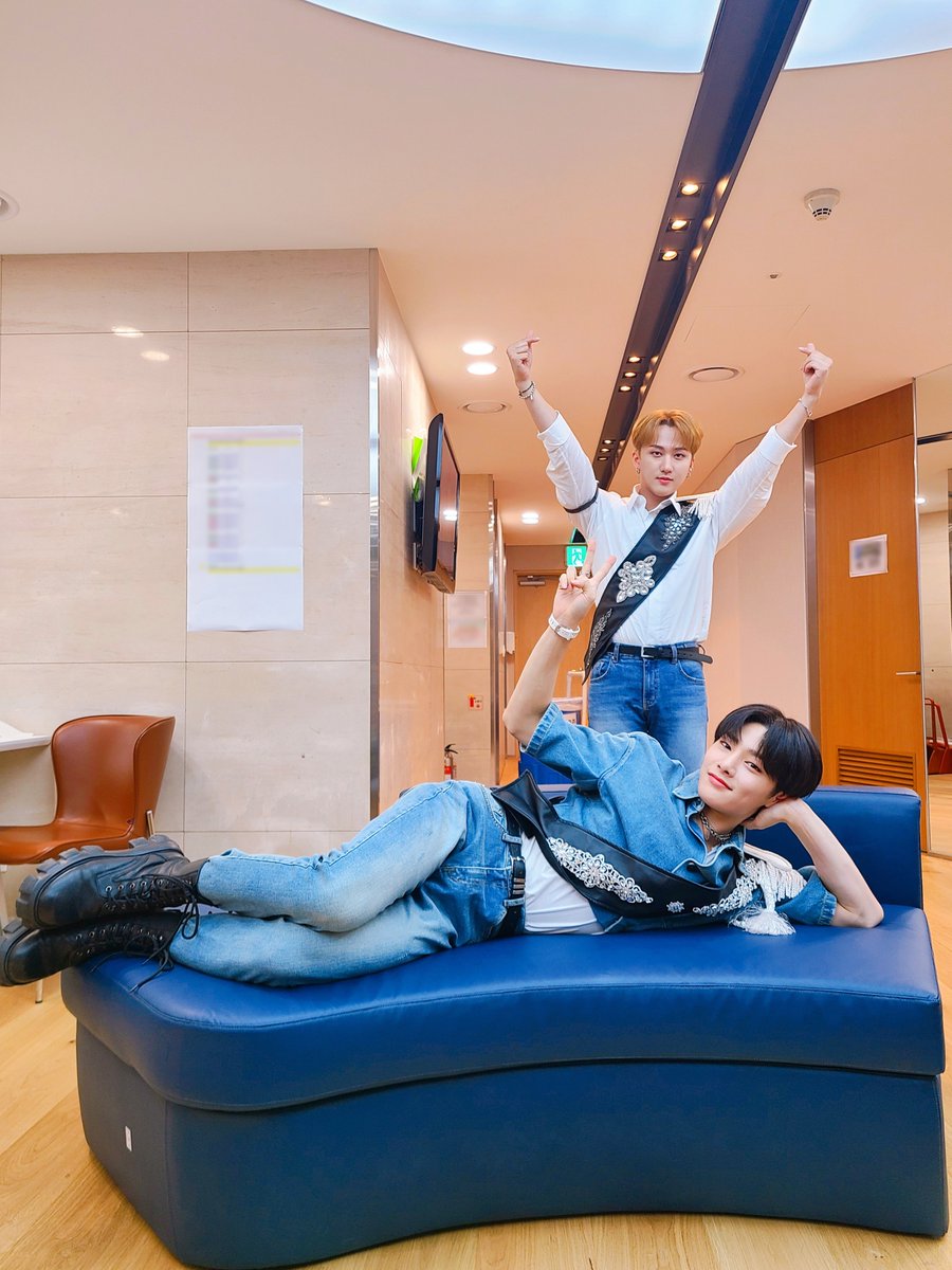 stay_support's tweet photo. [NO EASY CHALLENGE]

오늘의 도전자는 #창빈 🐷🐰 이었습니다!
짝꿍 아이엔🍞과 함께한 도전 결과 바로 확인하세요👏

#StrayKids #스트레이키즈
#NOEASY
#소리꾼 #Thunderous
#NOEASYCHALLENGE
#YouMakeStrayKidsStay https://t.co/2M3hzM1Pya
