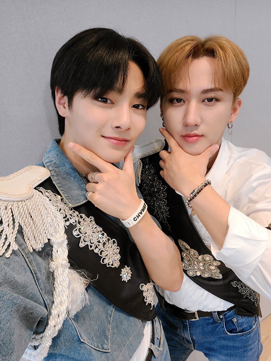 stay_support's tweet photo. [NO EASY CHALLENGE]

오늘의 도전자는 #창빈 🐷🐰 이었습니다!
짝꿍 아이엔🍞과 함께한 도전 결과 바로 확인하세요👏

#StrayKids #스트레이키즈
#NOEASY
#소리꾼 #Thunderous
#NOEASYCHALLENGE
#YouMakeStrayKidsStay https://t.co/2M3hzM1Pya