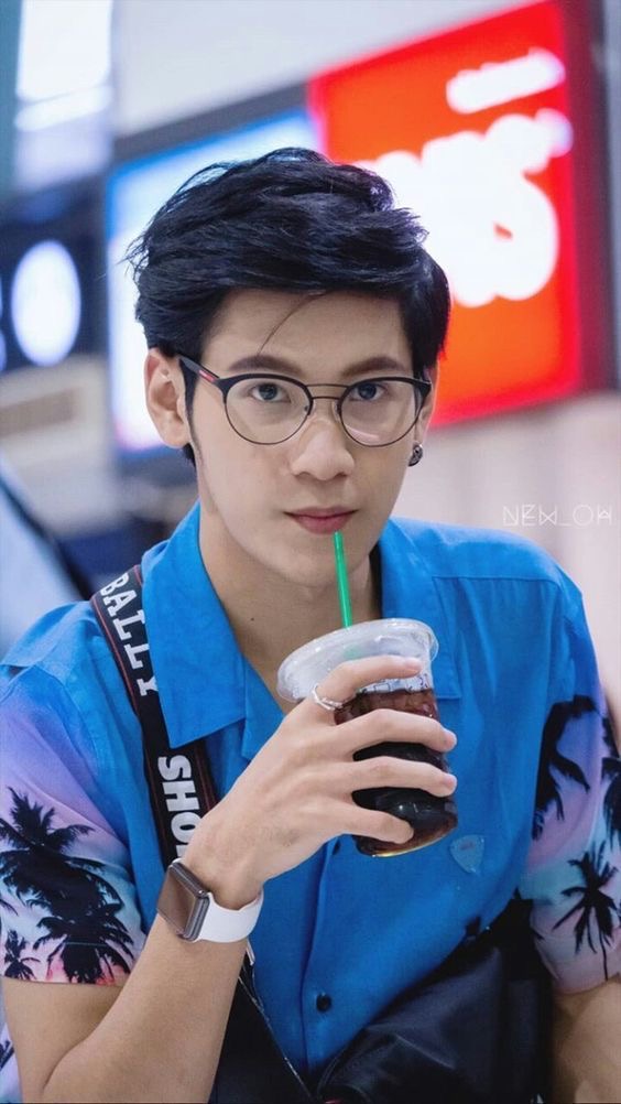 hourlysingto's tweet photo. #SingtoPrachaya #สมุนจ้าวป่า https://t.co/4fuE6iLdbl