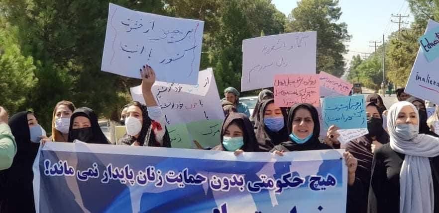 FroShakila's tweet photo. هیچ حکومتی بدون حمایت زنان پایدار نمی ماند.
من بنازم به همت بلند زنان وطنم...

Without the support of women, no government can survive. https://t.co/9RJILY9IAD