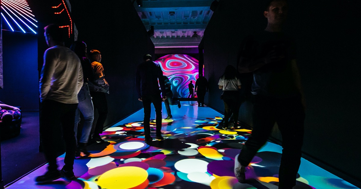 OSpace360's tweet photo. Can't wait to see more digital art museums come to life like the one we helped create with @ZeroSpaceNYC 🔮🎆

#tbt #digitalart #immersive #museums #zerospacenyc #omnispace360 https://t.co/z2WuPl8iRT