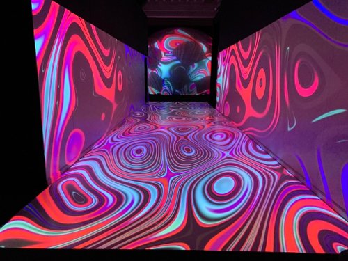 OSpace360's tweet photo. Can't wait to see more digital art museums come to life like the one we helped create with @ZeroSpaceNYC 🔮🎆

#tbt #digitalart #immersive #museums #zerospacenyc #omnispace360 https://t.co/z2WuPl8iRT