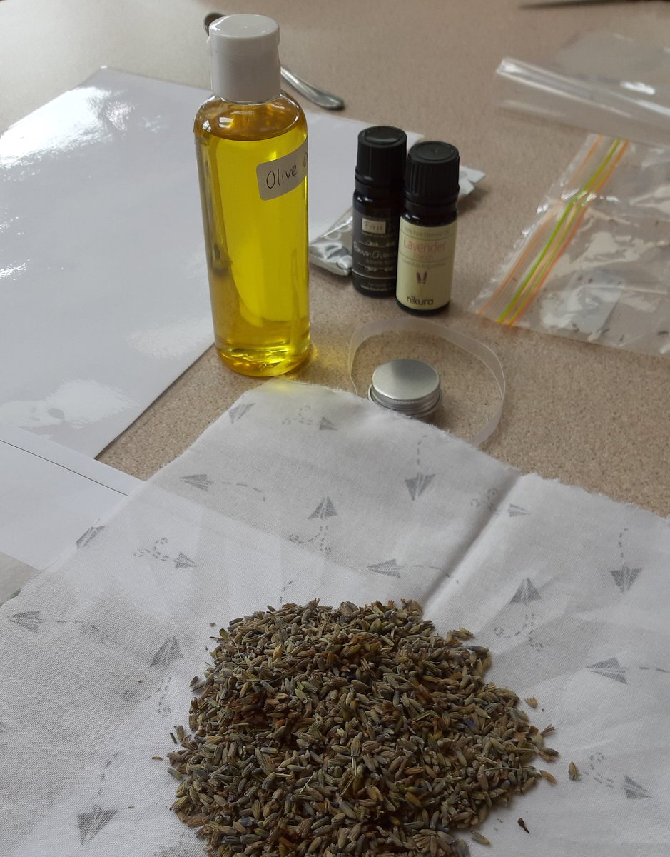 SSNorthEd's tweet photo. Pregnancy cafe has started back at our new venue and it has been lovely to welcome some expectant parents along. This week we were using essential oils to make these scented lavendar pouches. Nice way to relax during pregnancy. #BumpStart #Perinatalsupport https://t.co/cS6pjkN863