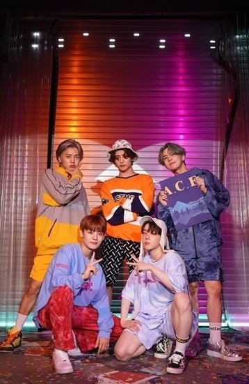 DONGHUNLOOKS's tweet photo. https://t.co/V8JiybBpf1