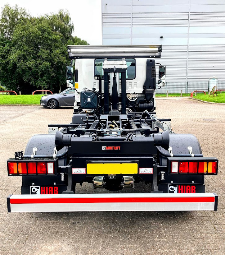 IsuzuTruckUK's tweet photo. Another Isuzu workhorse delivered into Lymm Metals Limited stable of Isuzu Trucks - 11 tonner with Hiab Multilift XR7S Hookloader System with Transcover sheeting kit with body locks, Connected On board weighing system &amp; dual camera pack
@IsuzuWarrington @dekbutler2 #IsuzuTruckUK https://t.co/OA5e3ImEdF