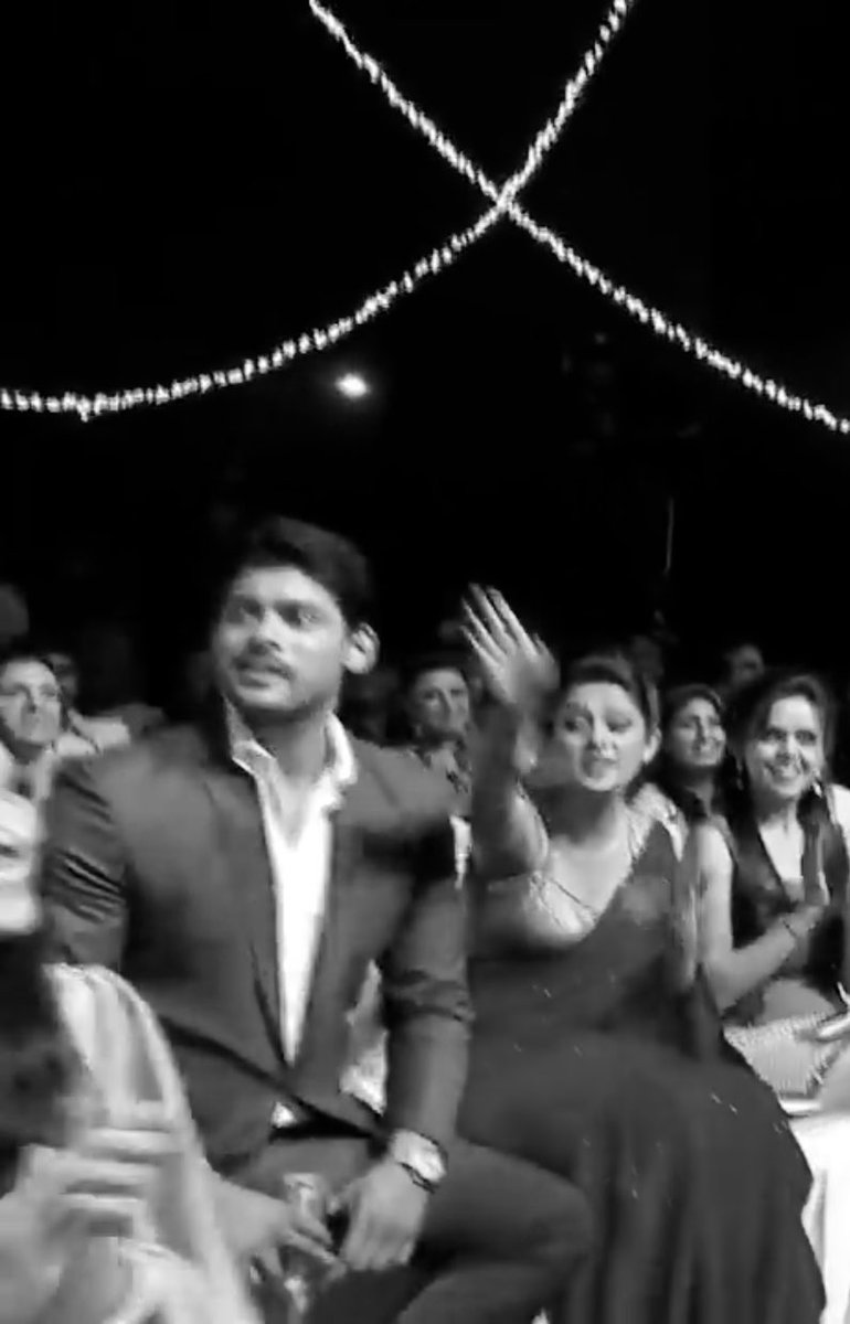 mayahot7's tweet photo. Miss you for every #SidharthShukla  #JenniferWinget 😢😭 https://t.co/5vs7CCtGEY