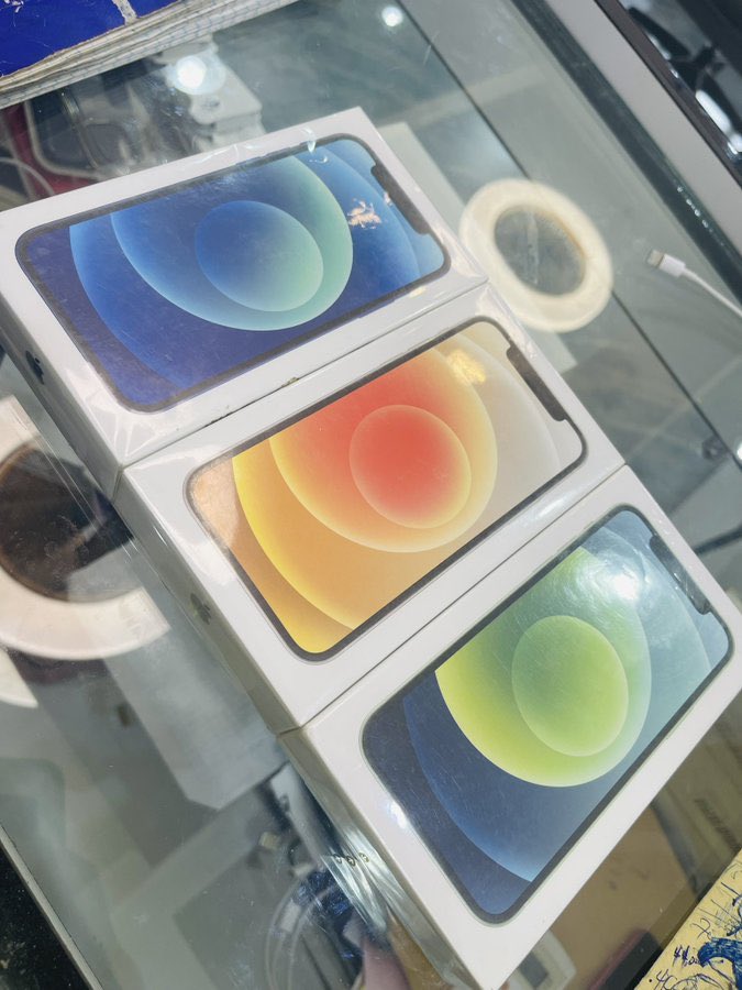 ForLinkin's tweet photo. QUICK DEALL🔥🔥🔥

IPhone 12 64gig semi unlocked available for cool 4100 cedis 

Kindly retweet 🙏🏾

☎️0541427156 https://t.co/dS1a8xoJaB