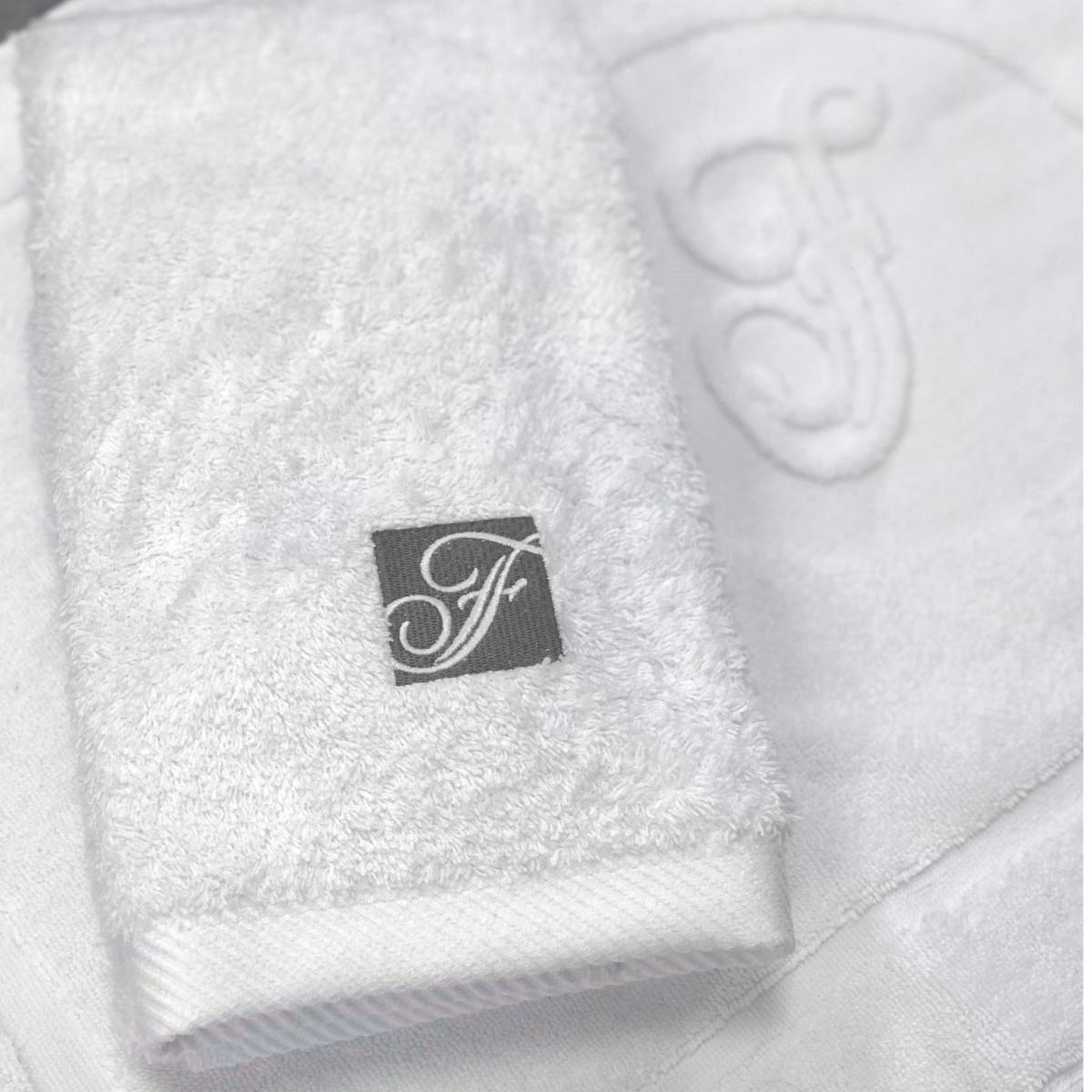 Opulence towels have no header bar which makes them perfect for adding a bespoke logo or embroidered design. #hotelsupply #luxurytowels #guestexperience  
conta.cc/3jFIukR