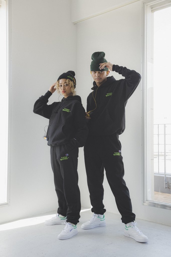 chali2dance's tweet photo. ずっとやりたかったアパレルを始めました！自分が着たいと思える、そして手に取った人がポジティブになるアイテム作りを目指してます🌻
是非皆様「LIL BIT BETTER」リルビをチェックよろしくお願いします💚💚💚　https://t.co/QwID3lHKll https://t.co/vdxcLsQPBU