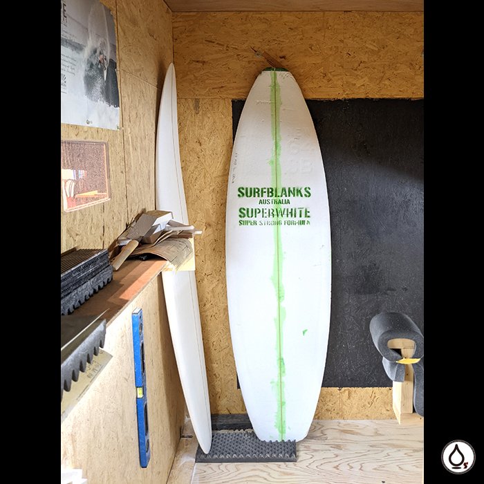 waters_halumasa's tweet photo. 次のセルフシェープのブランクスです。

めちゃめちゃ白い！😳

WATERS boutique of surfing

#surf #surfer #surfing #trip #surftrip #shizuoka #japan #waters #サーフ #サーフィン #サーファー #トリップ #サーフトリップ #静岡 #日本 #selfshape https://t.co/7IubnRVer5