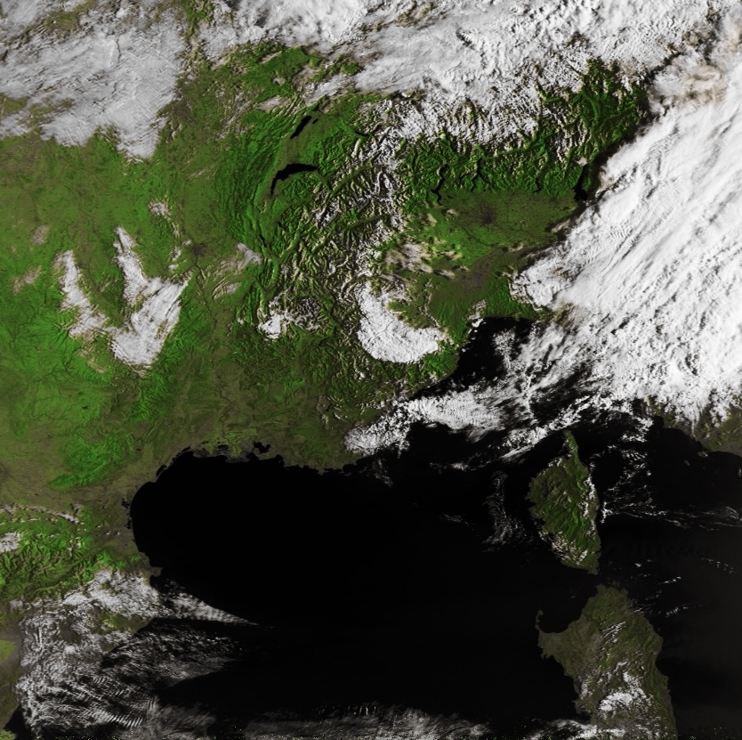 Also the old lady NOAA-15 is still delivering nice images, received on August 28th in the morning