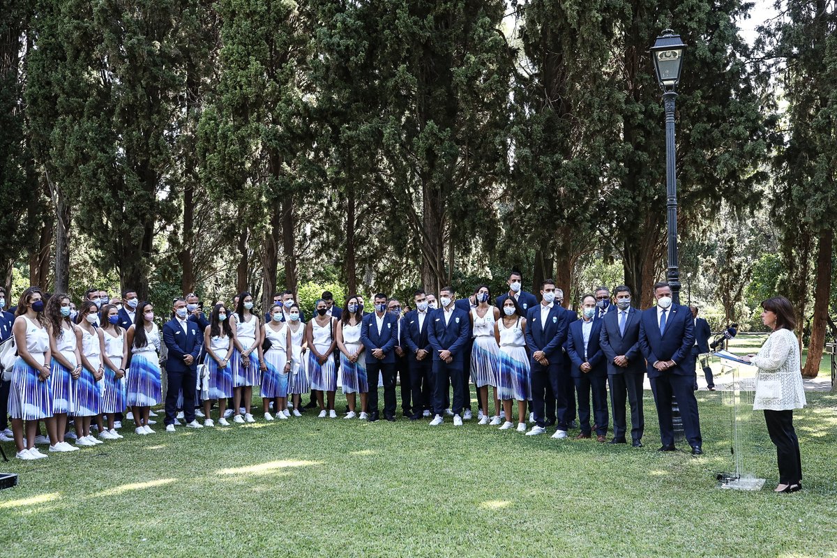 HellenicOlympic's tweet photo. Την Ολυμπιακή Ομάδα δέχθηκε η Πρόεδρος της Δημοκρατίας στο Προεδρικό Μέγαρο για να συγχαρεί για τις επιτυχίες στο Τόκιο
https://t.co/GXuPbEAnY0
#TeamHellas #HellenicOlympicCommittee https://t.co/0GHMz5ruaL
