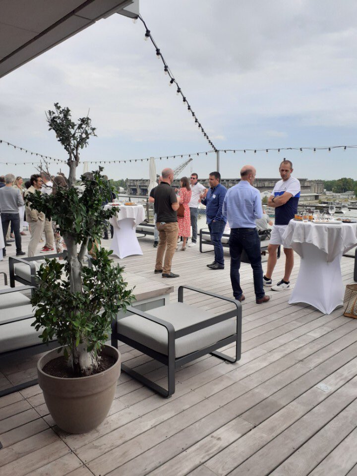 clubentrepribdx's tweet photo. [Déjeuner mensuel] C’est aussi la rentrée pour le #CEBX  🏫 
Nos adhérents se retrouvent au @RadissonBlu Bordeaux pour partager de nouveaux moments conviviaux ; ce déjeuner est le premier temps d’un mois de septembre avec un programme dynamique, concocté par le Club 😀 https://t.co/EEDOn8S2TQ