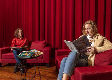 Gezocht voor CulturA: Leuke voorlezers! Vind jij het leuk om kinderen te vermaken door spannende en vrolijke verhalen te vertellen? Meld je dan aan als voorlezer bij CulturA &amp; Zo. <a href="/CulturAenZo/">CulturAenZo</a> bibliotheekoostland.nl/nieuws/0202108…