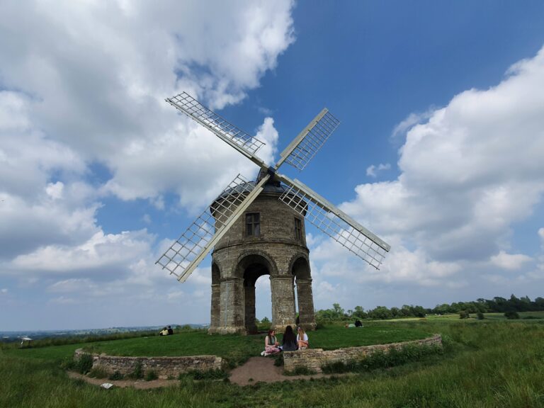 RJonTourUK's tweet photo. The countryside around Harbury and Chesterton Windmill near @LoveLeamington is great for a hike. There are quite a few points of interest too like the 2 #windmills

 https://t.co/Zf7fjaTFKg #Warwickshire https://t.co/YsZ0gvmDO4