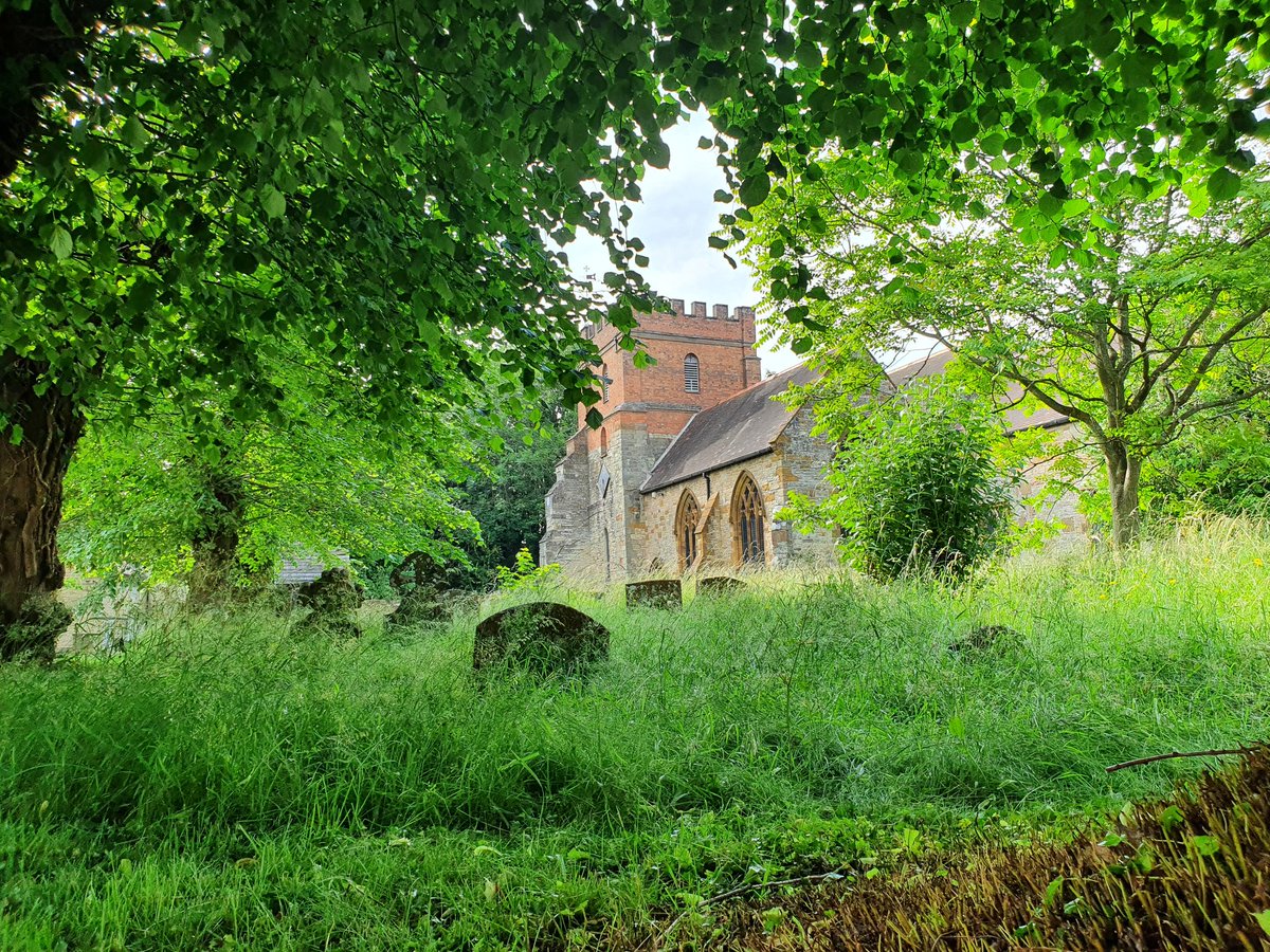 RJonTourUK's tweet photo. The countryside around Harbury and Chesterton Windmill near @LoveLeamington is great for a hike. There are quite a few points of interest too like the 2 #windmills

 https://t.co/Zf7fjaTFKg #Warwickshire https://t.co/YsZ0gvmDO4