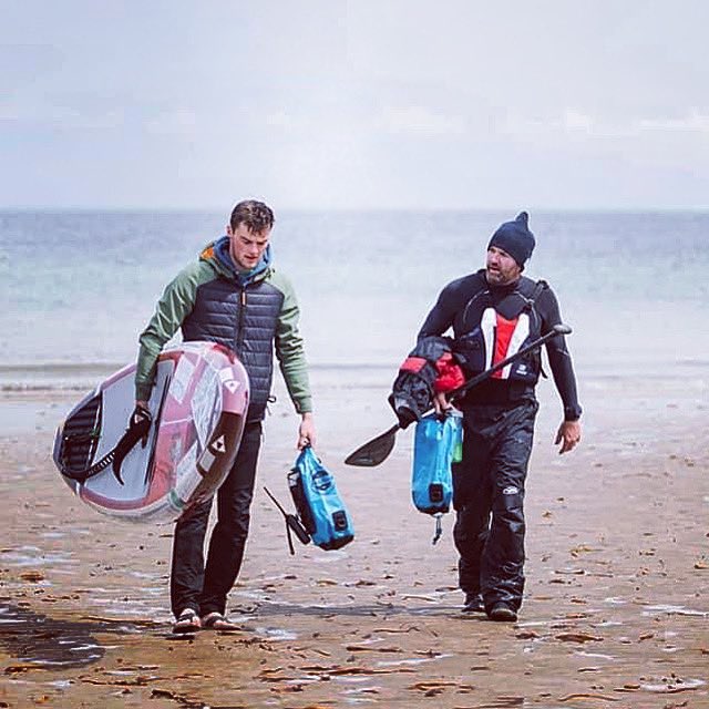 bprincesup's tweet photo. TEAMWORK is a powerful force! It’s staggering what can be achieved if we work together. 🤙🙏
#teamwork #together #paddle #sup #adventuretime #adventure #worldrecord https://t.co/25Hodi9nS5