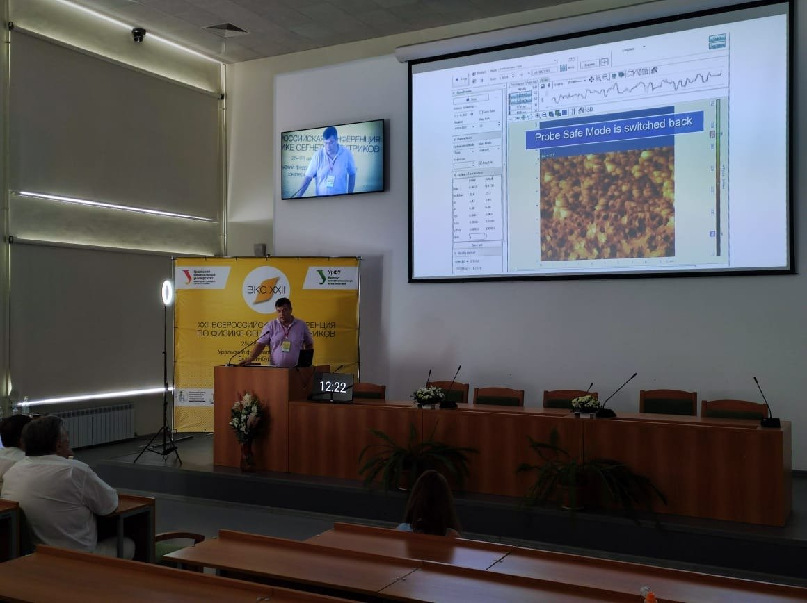 VladimirKotoff's tweet photo. Dr. Polyakov's presentation at the XXII All-Russian Conference on physics of ferroelectrics about new possibilities of scanning probe #microscopes #NTMDT.
#AFM #NTEGRA #scanningprobe #atomicforcemicroscope #AFMprobe #nano
https://t.co/Qo5fuGgk9a https://t.co/BGjYetW315