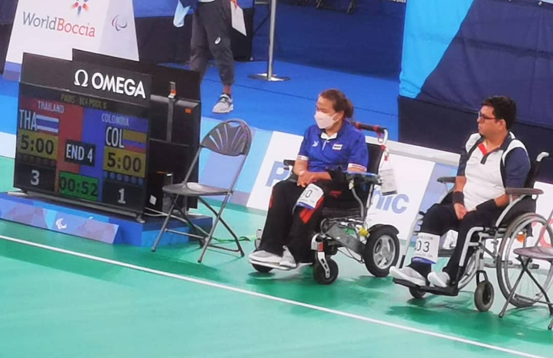 fecolboccia's tweet photo. Nuestra pareja BC4 cayó en sus partidos ante Tailandia y Hong-Kong y ahora definirá su paso a la siguiente ronda enfrentando a Japón y Rusia en la boccia de los Juegos Paralímpicos #Tokyo2020.

¡Vamos, búfalos! 🇨🇴🔴⚪🔵

#Boccia
#Paralympics
#seleccioncolombia
#fecolboccia https://t.co/12CKKutNQk