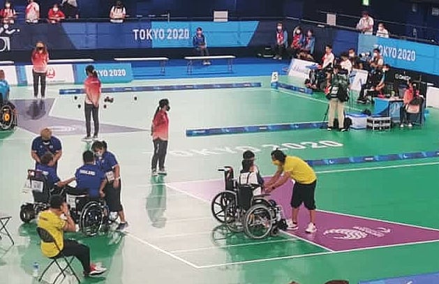 fecolboccia's tweet photo. Nuestra pareja BC4 cayó en sus partidos ante Tailandia y Hong-Kong y ahora definirá su paso a la siguiente ronda enfrentando a Japón y Rusia en la boccia de los Juegos Paralímpicos #Tokyo2020.

¡Vamos, búfalos! 🇨🇴🔴⚪🔵

#Boccia
#Paralympics
#seleccioncolombia
#fecolboccia https://t.co/12CKKutNQk