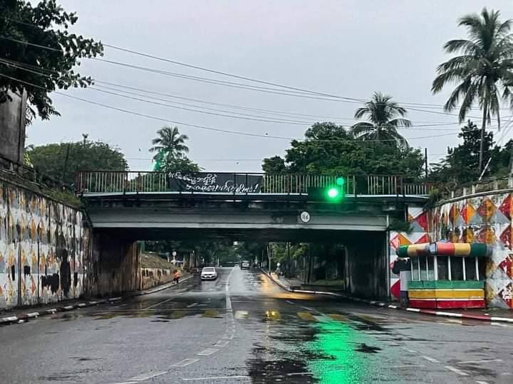 "ဖက်ဆစ်​တွေအရိုးနဲ့ ဗားကရာ​ချောက်ကိုဖို့မယ်" the anti-regime poster was hanged in Yangon in the early of Sep2.  LEGITIMATE NUG  #WhatsHappeningInMyanmar #Sep2Coup