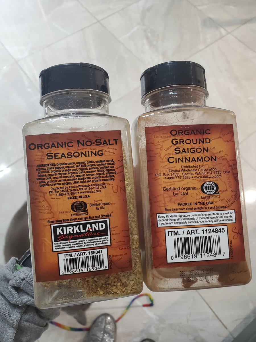 headofsteak's tweet photo. This product design has been ruining my salads and desserts, while simultaneously expanding my palate https://t.co/6fpqs5WWZR