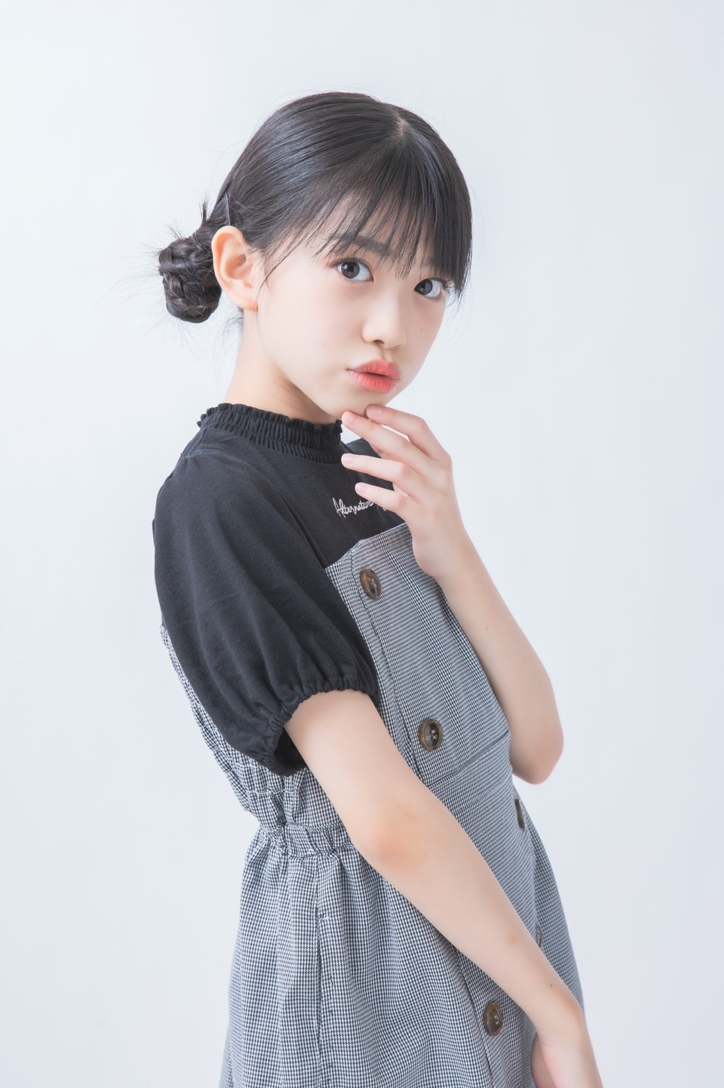 ツイッターＪＳ美少女 ひんやり秋の気配☺️🍂 #五藤希愛 #子役 #子役モデル #小学生モデル #js5 #11歳 #キッズ #女の子  #キッズモデルになりたい #カメラマンさんに感謝 #おしゃれさんと繋がりたい #モデルさんと繋がりたい #小学生女子 #アルジーコーデ  #algyコーデ #algy ...