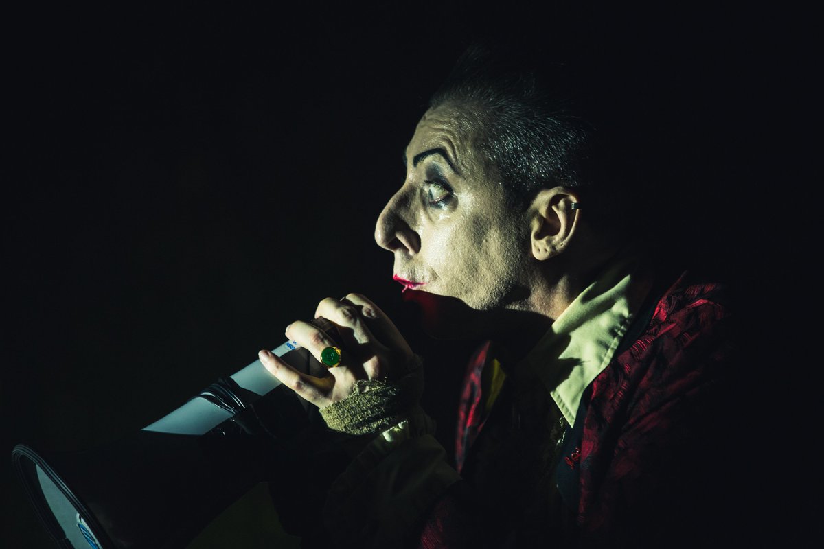 TheDoubleRClub's tweet photo. We look back at our 20/21 shows from The Double R Club’s other place… Absolute Elsewhere.
Benjamin Louche takes to the stage, alone except for a collection of mics… and shared with you the dreams of other worlds
#rrclub #benjaminlouche #cabaret #lynchian https://t.co/Pi1K739tmE