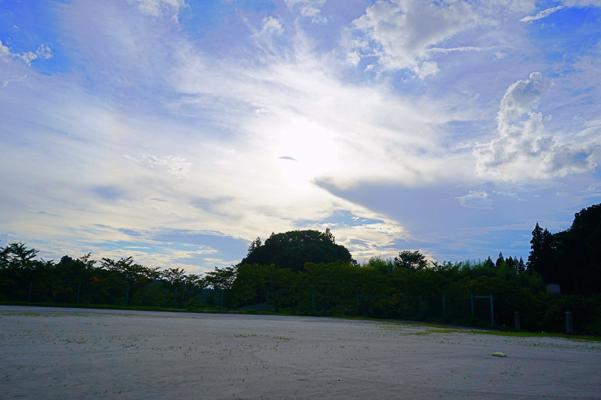 vanMM3D's tweet photo. バッチこーい!!!
#夏 #アニメの様な #田舎の景色 #ノスタルジック #野球 #福島県 #ふくつぶ #自然 #ベース #マウンド #廃校 #コワーキングスペース玉川 #Closedschool #Sunset #Summervacation #Likeanime #Countrysideview #Nostalgic #Unprocessed #FukushimaPrefecture #Fukumushi #Nature https://t.co/JFARupM0Lr