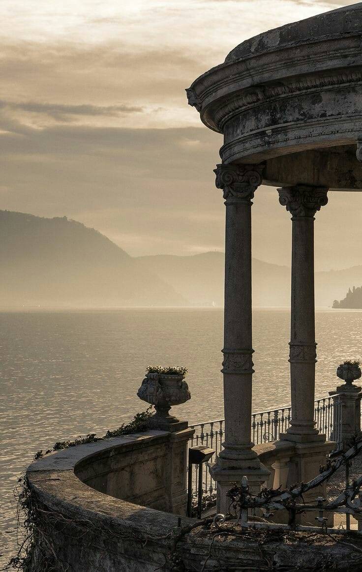 Moltrasio, Lago di Como 
🤍