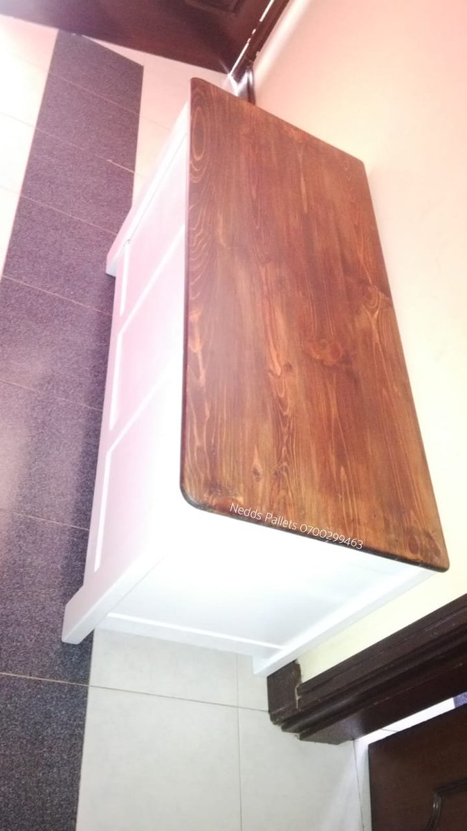 NeddoTatayo's tweet photo. Custom made Blanket Box delivered. 
Another happy client.

Call/Text/Whatsapp us @NeddPallets on 0700299463 for order placement or to request for a quote.

#Amerix #AlfredMutua #wilsonairport 

Kindly retweet.Thank you. https://t.co/42UTMfbcF9