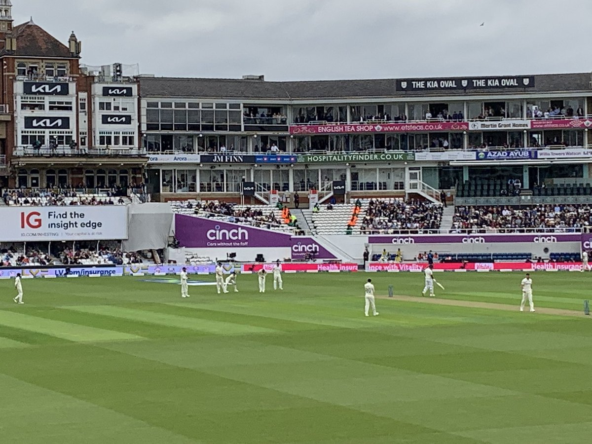 ***sees branding on sightscreen***

***calls lawyer***