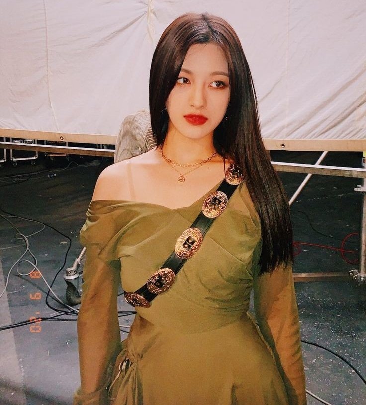 archivehee's tweet photo. ❤
#WeGoUpWithCLC
#Helicopter1Year
@CUBECLC #CLC #씨엘씨 https://t.co/LD4uxY0t9D
