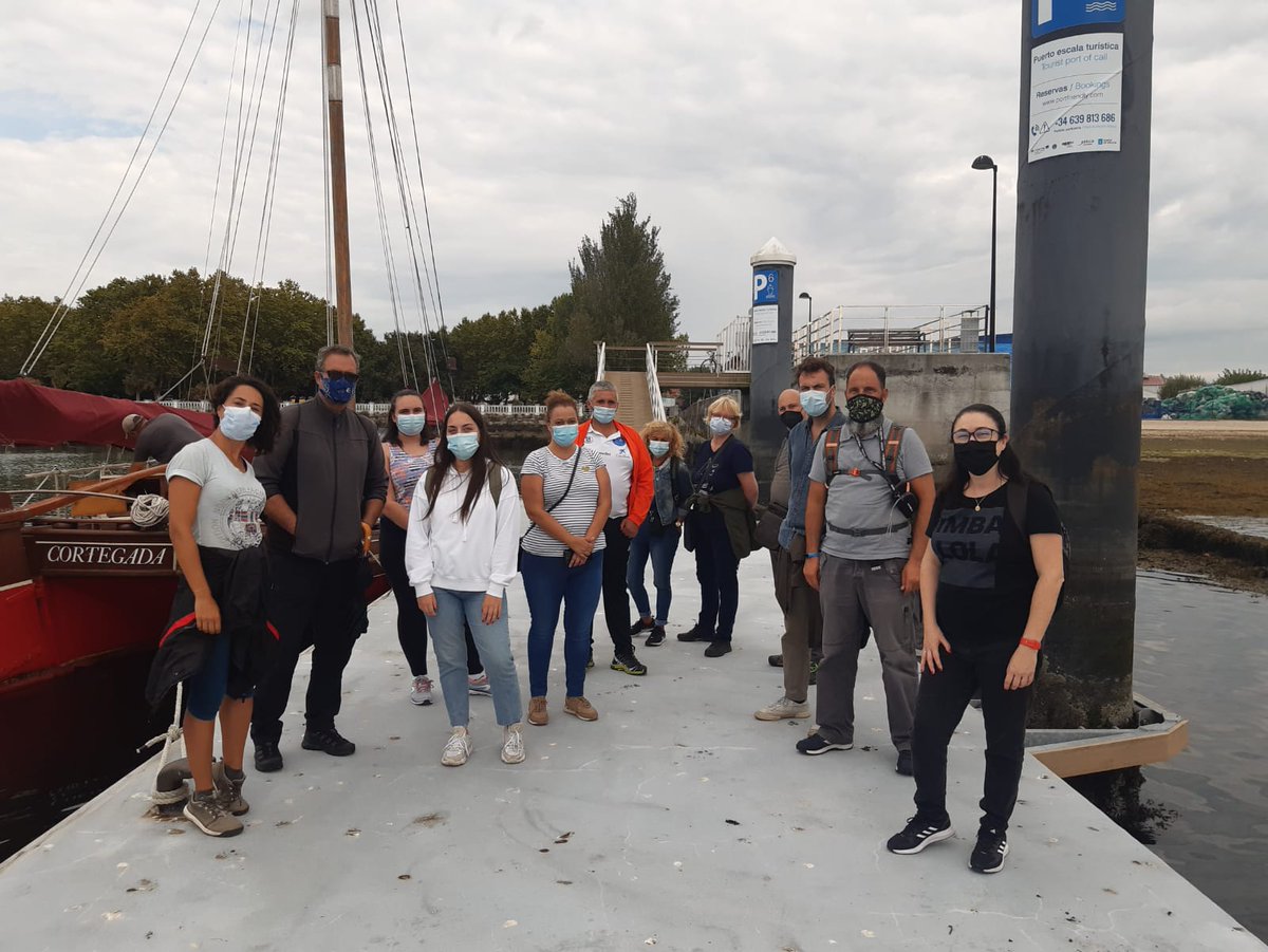 AganPlus's tweet photo. En #vilagarciadearousa nos recibió Bruno Gago, director del Centro Galego de Vela #CGV @deporte_galego y en el puerto escala turístico, el representante de autoridad portuaria @portovilagarcia https://t.co/2RjHDDdmFG