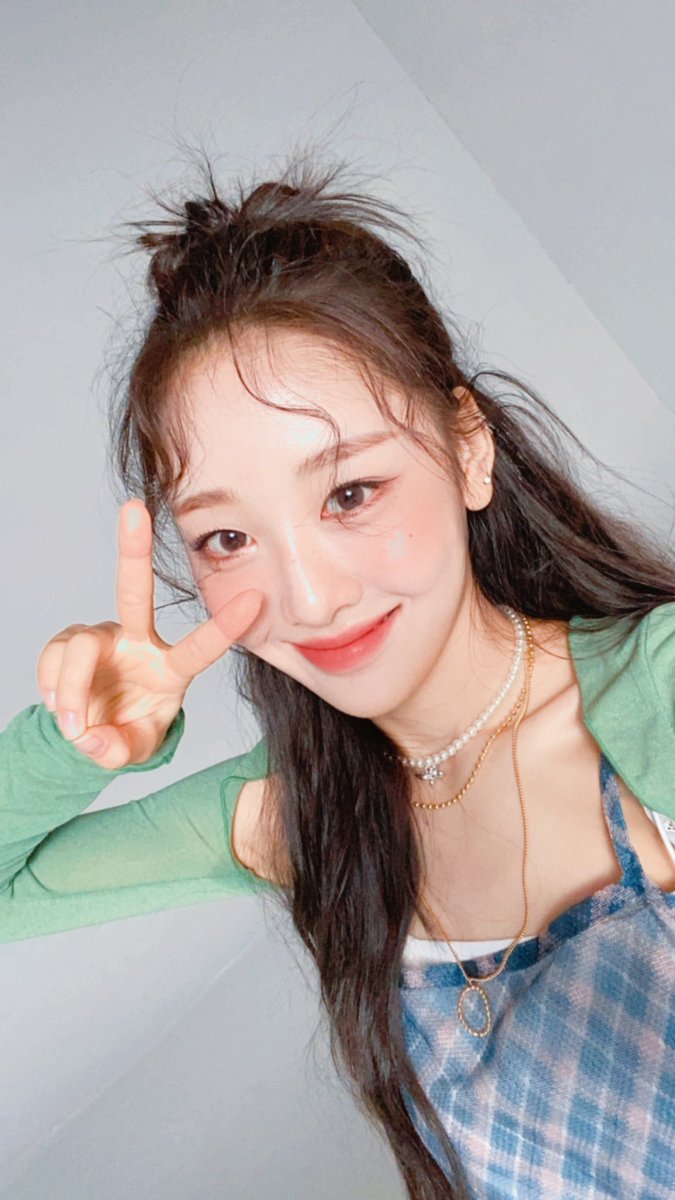how she can be so pretty
