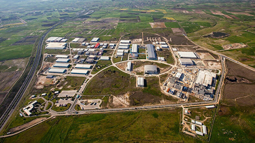 İzmir’in Bergama ilçesinde Batı Anadolu Serbest Bölgesi kurulacak. Bölge 4 milyar dolar ciro ve 20 bin kişiye istihdam sağlayacak. Ihracat potansiyeli ise 2 milyar dolar civarında olması bekleniyor.

#YerliveMilliSanayi